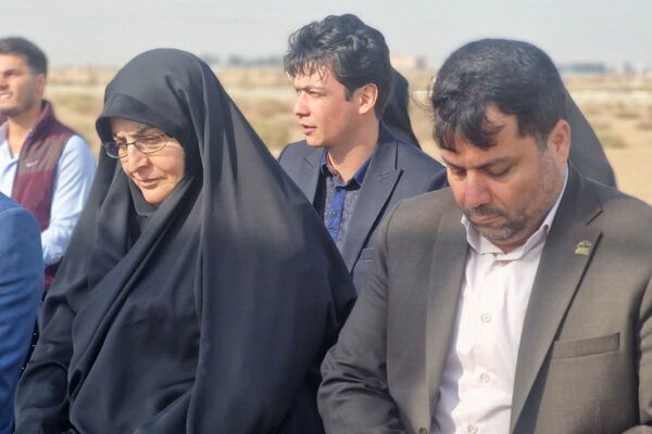 آیین کلنگ‌زنی هنرستان خیرساز هیأت امنایی در قرچک