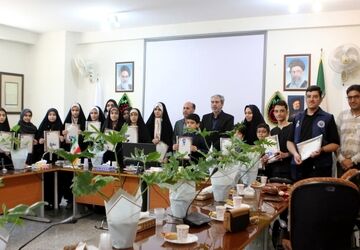 تجلیل از دانش‌آموز خبرنگاران پانا کاشان