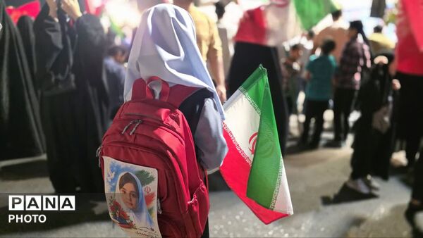 اجتماع دانش آموزان اصفهانی به مناسبت آغاز سال تحصیلی