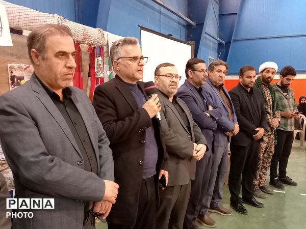 بیعت کودکان و نوجوانان ورزشکار شهرستان جعفرآباد با رهبر انقلاب 