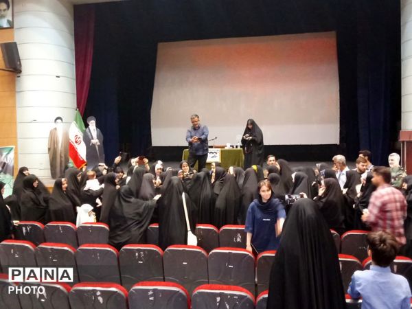 همایش تبیین نقش رسانه در جنگ تحمیلی