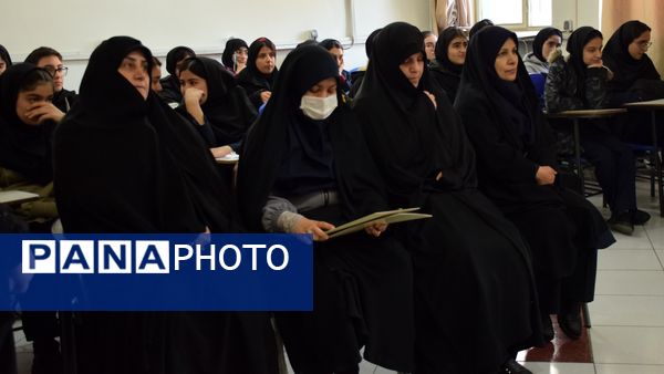 افتتاح اتاق بسیج دبیرستان فاطمیه ناحیه یک کرج