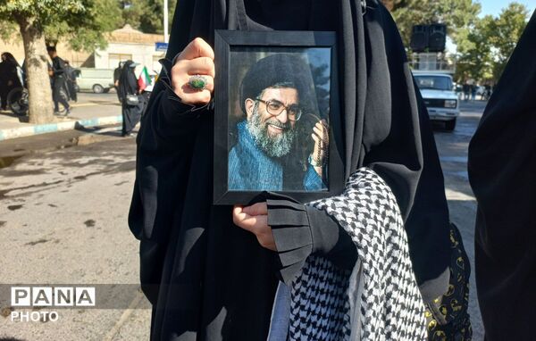 پیاده روی دلدادگان اربعین حسینی از امامزاده ابوتراب تا امامزاده محروق