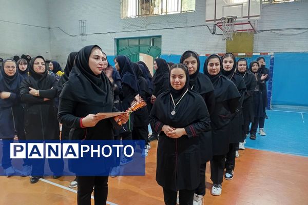 اختتامیه مسابقات والیبال دانش‌آموزان دختر مدارس شهرستان قرچک