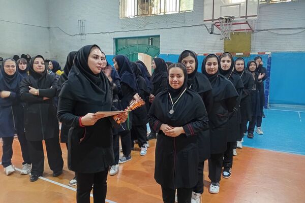 اختتامیه مسابقات والیبال دانش‌آموزان دختر مدارس شهرستان قرچک