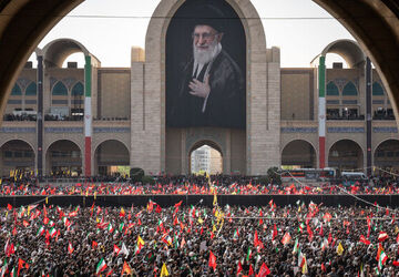 وداع باشکوه تهران با امام شهید امت