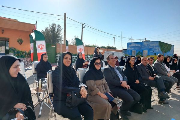 افتتاحیه پویش سلامت دهان و دندان و اجرای طرح وارنیش فلوراید در منطقه کهریزک 