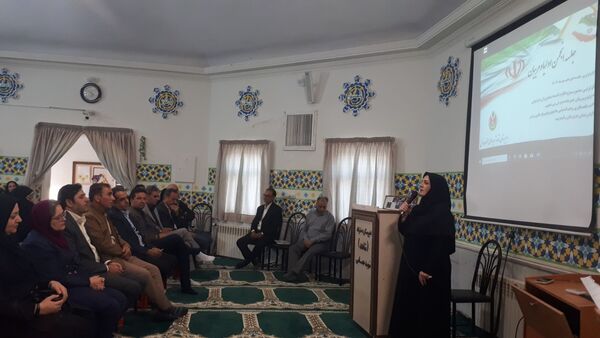 جلسه مجمع عمومی انجمن اولیا و مربیان در دبیرستان شاهد شهید حمامی ناحیه 6 مشهد