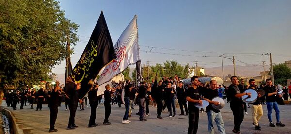 تاسوعای حسینی مکتب ایثار وآزادگی 