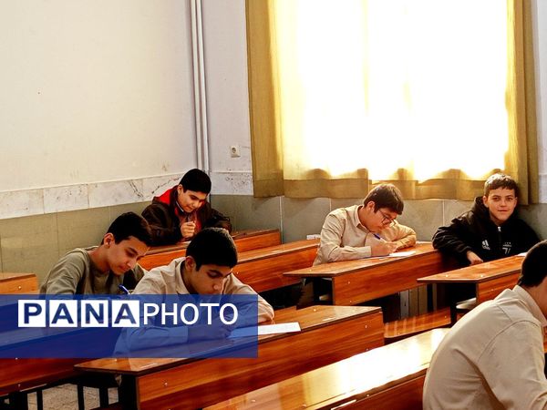 برگزاری امتحانات نوبت اول در دبیرستان میثاق کاشمر