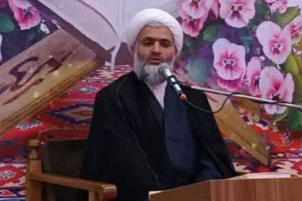 برگزاری محفل انس با قرآن و یادواره شهدای قرآنی در مسجد سرچشمه پیشوا 