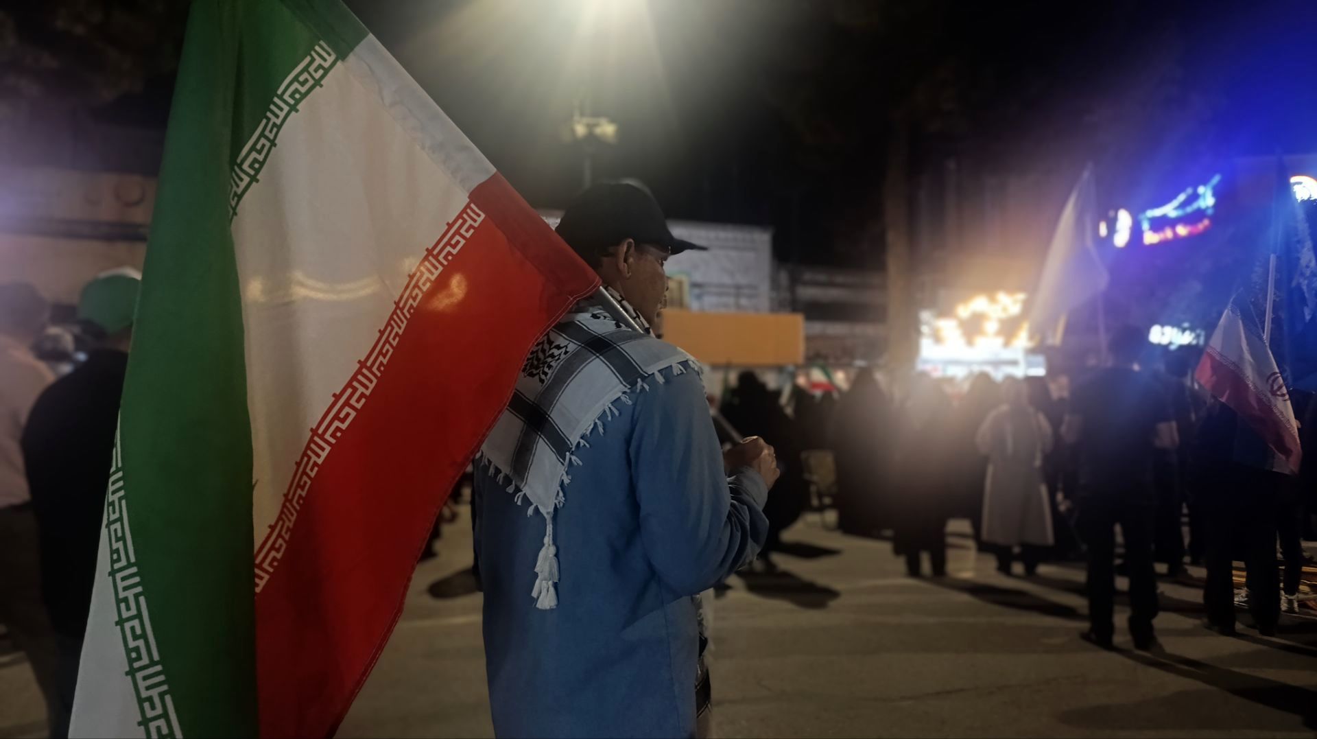نمایش اقتدار و حمایت جان فدائیان نیشابوری