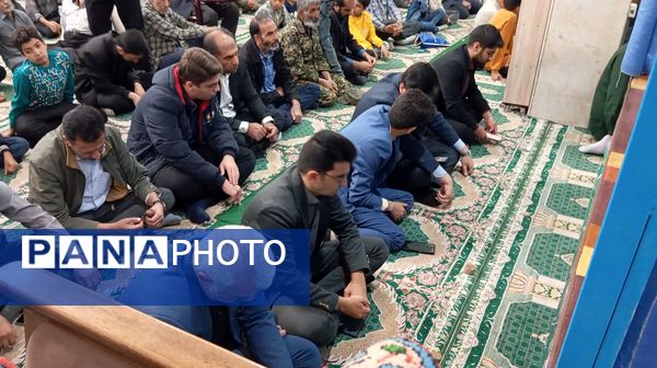 نماز جمعه شهر بن با حضور خانواده بزرگ آموزش و پرورش 