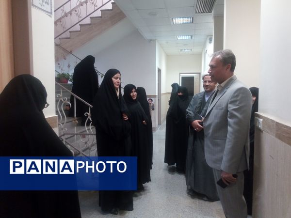 بازدید مسئولین اداره آموزش و پرورش از حوزه علمیه مکتب نرجس کاشمر