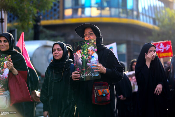 مراسم تشییع پیکر مطهر رهبر شهید انقلاب در تهران - 4