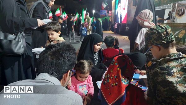 حضور گسترده مردم در تجمعات شبانه عید قربان در میدان جمهوری اسلامی 