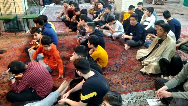 حال و هوای دانش‌آموزان یزدی در اعتکاف دانه‌های امید