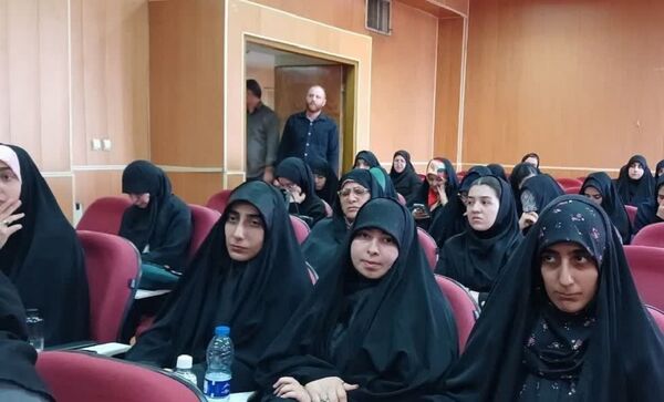 نشست علمی تحلیلی سالگرد عملیات طوفان الاقصی در دانشگاه آزاد کرج