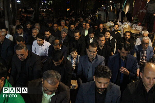 لحظه تحویل سال در پارک دفاع مقدس یزد