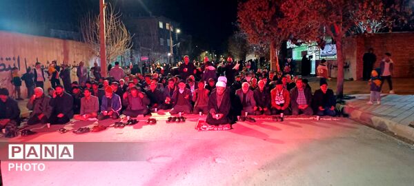 نماز استغاثه امام زمان(عج) در راهپیمایی 