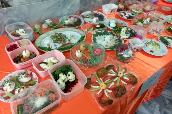 جشنواره جهانی تخم مرغ در دبستان فاطمه اهری هاشمی