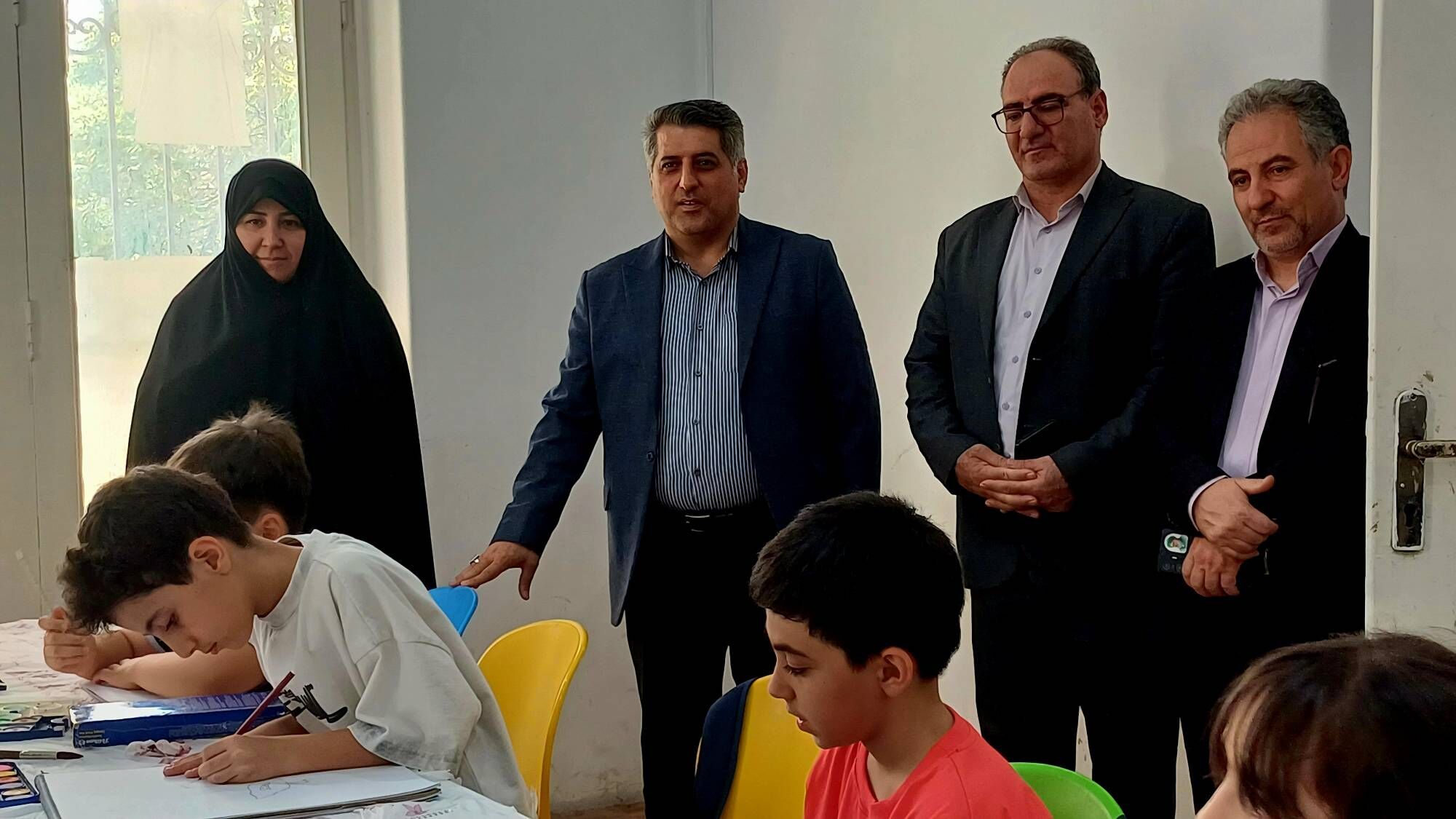 بازدید معاون پرورشی و فرهنگی آموزش و پرورش شهر تهران از پایگاه‌های اوقات فراغت کانون مفتح