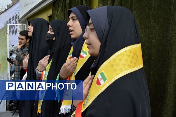 حماسه دانش‌آموزان اسلامشهر در ۲۲بهمن