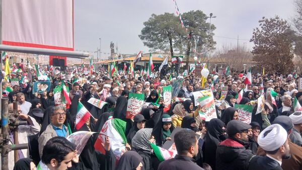 جلوه هایی از راهپیمایی جشن پیروزی انقلاب در شهر قم