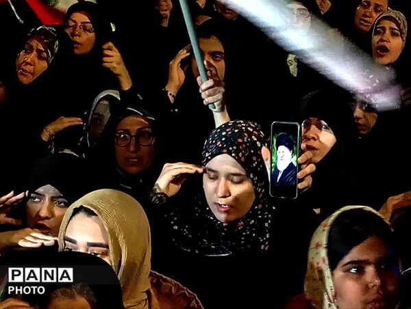 و تا پای جان در کنارت خواهیم ماند، ای یادگار پدر 