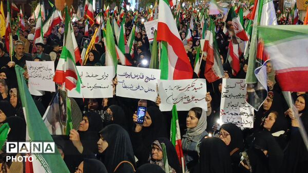 بیعت مردم نیشابور با سومین رهبر انقلاب اسلامی و اعلام بیزاری از دشمنان وطن