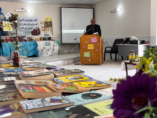 افتتاح نمایشگاه کتاب در کانون‌های فرهنگی‌تربیتی نوخندان
