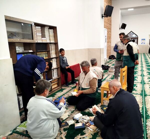 غبار روبی مسجد خاتم النبیین بیرجند به مناسبت فرا رسیدن ماه رمضان 