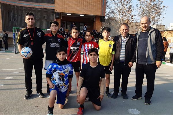  فینال المپیاد ورزشی درون مدرسه‌ای در دبیرستان بشارت بهارستان‌دو 