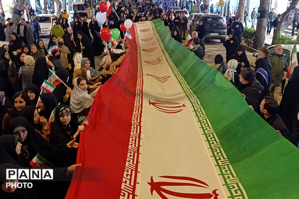  حضور فرهنگیان و دانش‌آموزان به‌مناسبت 12 فروردین ماه روز جمهوری اسلامی ایران 