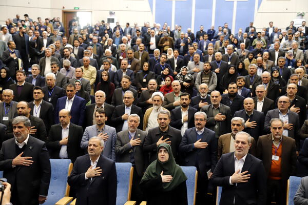 تکریم سازندگان فردای ایران
