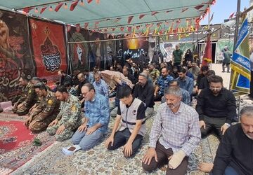 خدمت عاشقانه در موکب مردمی عشاق الحسین(ع)