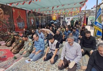 خدمت عاشقانه در موکب مردمی عشاق الحسین(ع)