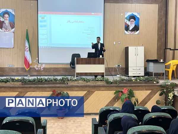 برگزاری طرح سفر یادگیری ویژه معلمان شهرستان مانه و سملقان 