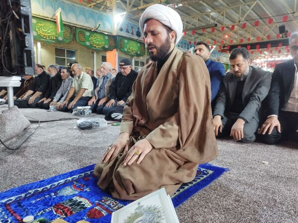 برگزاری مراسم تحویل سال نو در گلزار شهدای ملارد 
