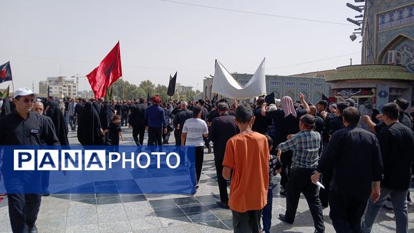 عزاداری زائران حضرت رضا (ع) 