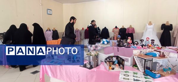 حضور دانش‌آموزان دختر شهرستان کوهپایه در چهل و سومین دوره مسابقات قرآن، عترت و نماز در مرحله قطب شرق اصفهان 