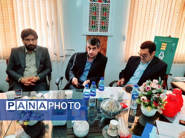 جلسه استانی دومین دوره مسابقه ملی دانش‌آموزان حافظ خوان ایران در بوشهر