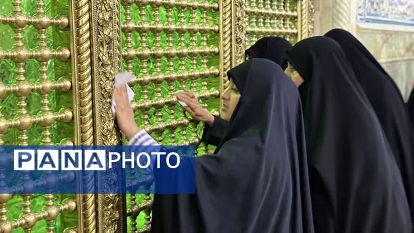 آیین غبارروبی حرم حضرت معصومه(س) با حضور بانوان طلبه