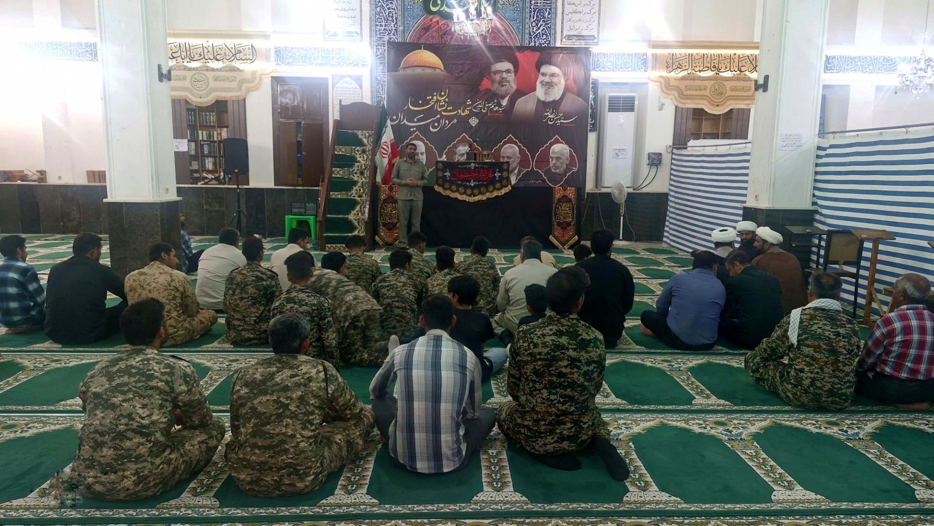 مراسم اولین سالگرد شهیدحسن نصرالله با حضور پرشور مردم در جزیره بوموسی برگزار شد