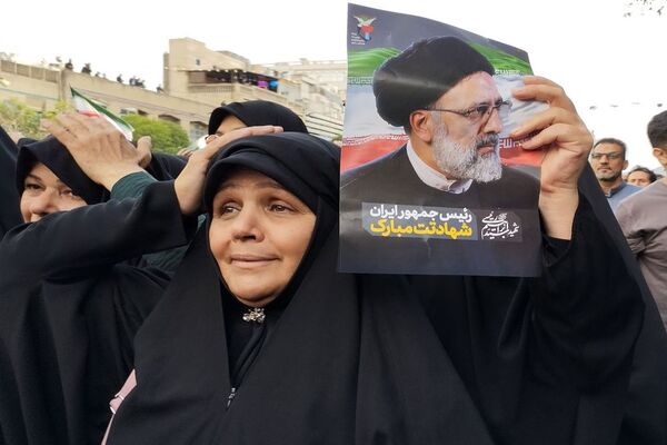 وداع تاریخی مشهدی‌ها با خادم‌الرضا؛ شهید جمهور
