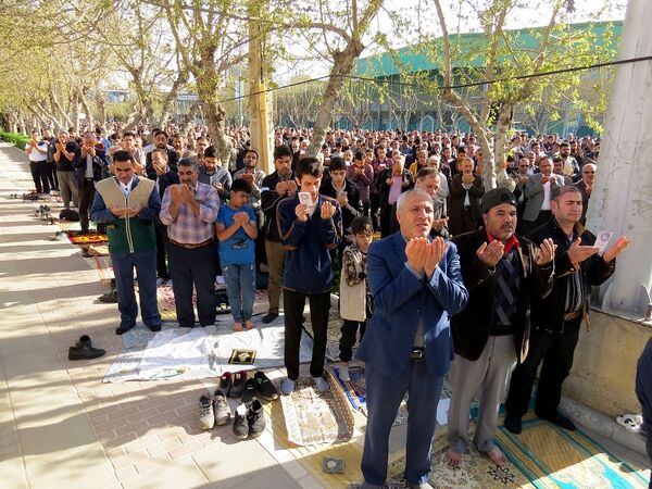 اقامه نماز عید فطر در شهرستان بجنورد 
