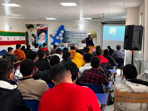 دومین نشست «قاضی در مدرسه» با حضور رئیس دادگستری درگز در هنرستان نوید