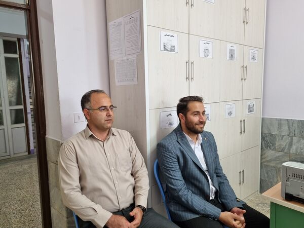 بازدید مسئولان آموزش و پرورش از مدارس سطح شهر سملقان به‌مناسبت هفته معلم