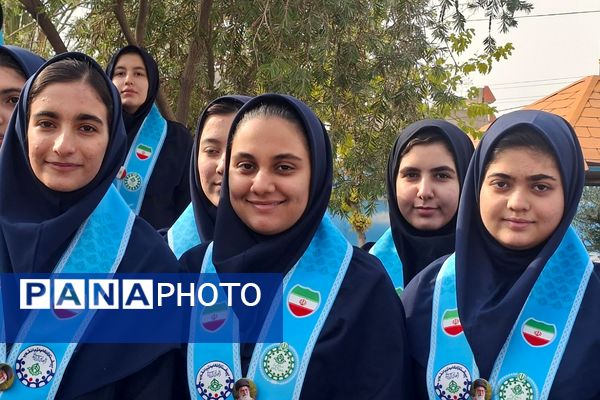 جلوه‌هایی از سرود همگانی مدرسه نمونه‌دولتی تمام ساحتی ارشاد قرچک