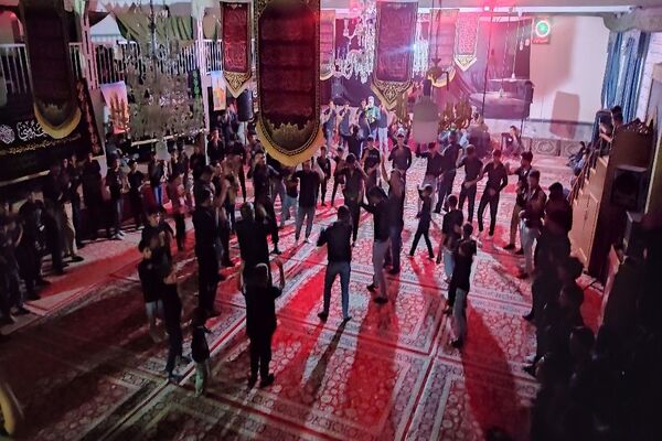 عزاداری شب هشتم ماه محرم در شهر بار 